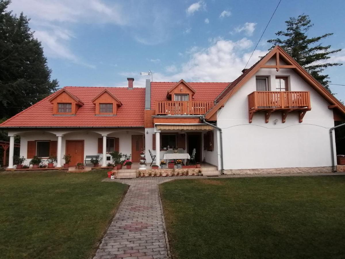 Apartmán Tamas Batya Kunyhoja Balatonmáriafürdő Exteriér fotografie