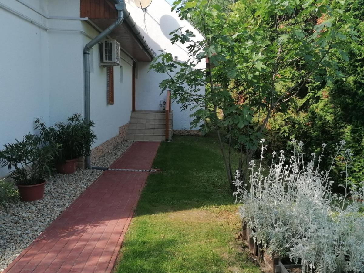 Apartmán Tamas Batya Kunyhoja Balatonmáriafürdő Exteriér fotografie